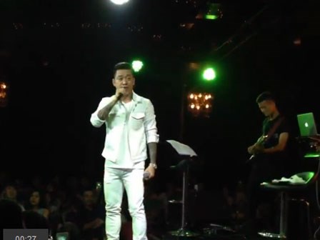 'Happy Birthday' phiên bản cải lương của Tuấn Hưng khiến fan 'phát cuồng'