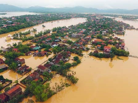 Hơn 20.000 ngôi nhà chìm nghỉm trong nước nhìn từ trên cao