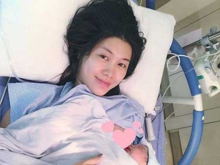 Đừng sửng sốt khi các bà vợ trong showbiz Việt khoe mặt mộc
