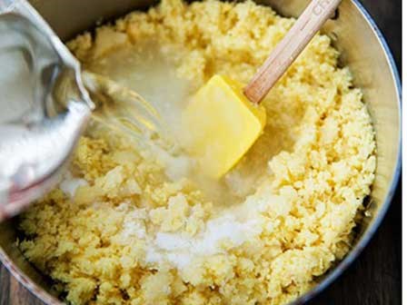 Giảm gấp 3kg/tuần nhờ việc băm gừng bỏ vào nước uống
