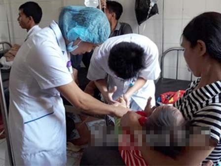 64 người nhập viện vì ngộ độc sau tiệc cưới