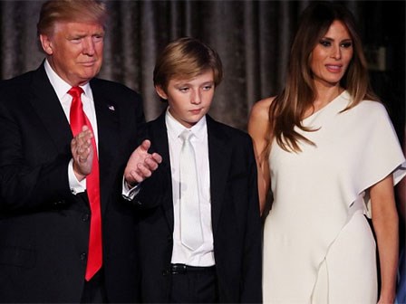 Bà Melania Trump cùng cậu út Barron sẽ không chuyển vào Nhà Trắng