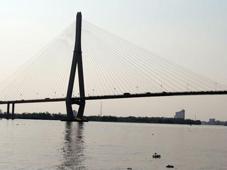 Đâm chết bạn gái rồi nhảy cầu Cần Thơ tự tử