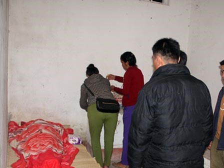Đi uống rượu về, chồng bị vợ dùng dao thái rau đâm tử vong