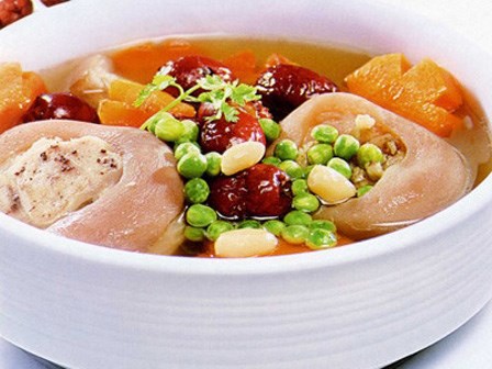 Cần gì phẫu thuật, cứ ăn 4 món này thì ngực còn khủng hơn cả đi bơm