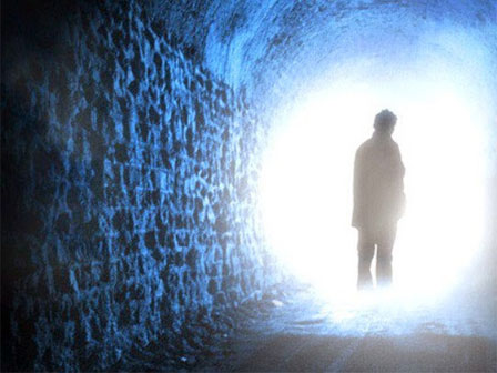 Con trai mới sinh đã có vết sẹo ở thắt lưng, năm 3 tuổi bỗng tiết lộ về tiền kiếp với những chi tiết không ai tin nổi-6