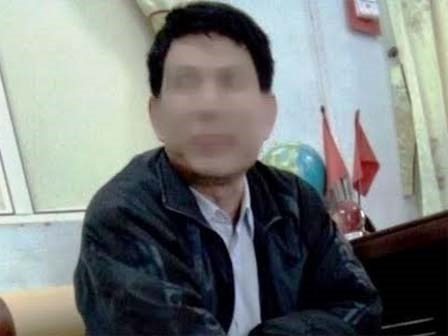 Bí thư xã ‘tòm tem’ với hiệu phó trong nhà nghỉ