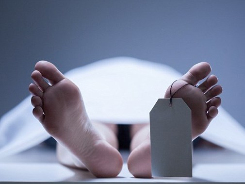 Đi nhậu với bạn bè, sáng hôm sau phát hoảng nhận ra mình đang nằm trong nhà xác