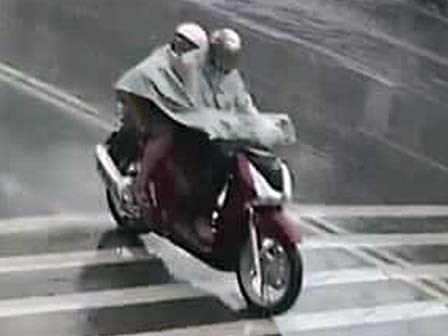 Người phụ nữ đi xe SH chở con chết trên quốc lộ: Kẻ mạo danh viết đơn khiếu nại khai gì?