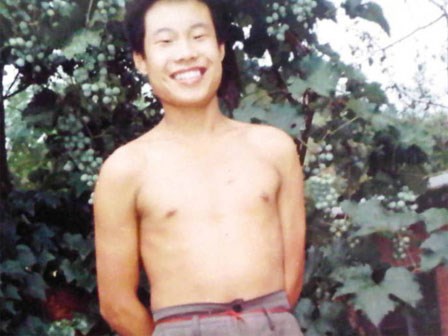 Con bị tử hình vì hiếp và giết người cách đây 21 năm, mẹ vẫn minh oan cho con được trắng án