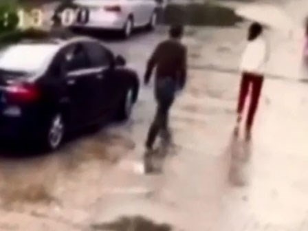 Đoạn clip gây sốc này sẽ cho bạn thấy cảnh giác khi ra đường chưa bao giờ là thừa cả