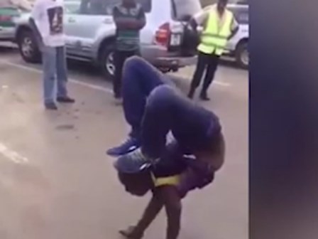 Siêu dị nhân khiến người xem phát khiếp vì dẻo hơn bún