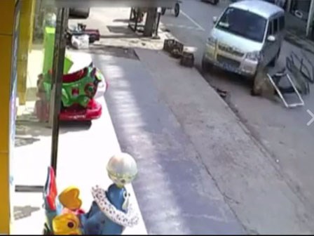 Nghe xong nguyên nhân của vụ tai nạn xe điên kinh hoàng này, cam đoan ai cũng sẽ sôi máu