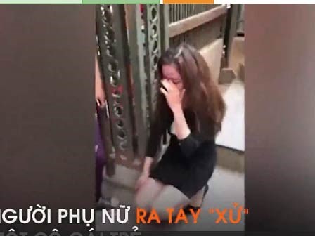 Clip: Cô gái chảy máu mặt sau vụ đánh ghen kinh hoàng