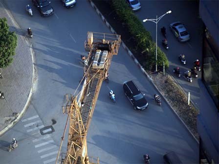 Cư dân chung cư cao cấp kêu trời vì phải 