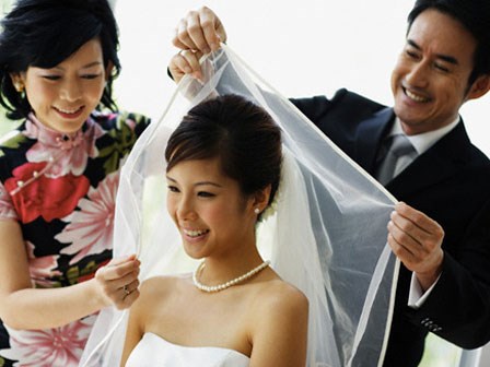 Đám cưới chớ vào ngày xấu, cấm để bàn thờ gia tiên sơ sài
