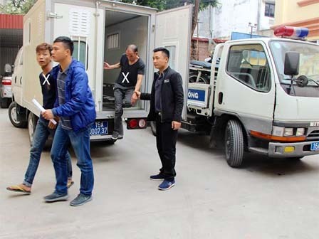 Sửng sốt gặp 2 tên cướp nguy hiểm bị câm điếc