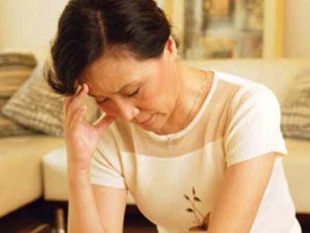 Bà ngoại bật khóc vì câu nói của thông gia giàu có