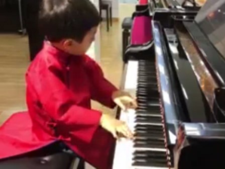 Thần đồng piano gốc Việt thả hồn vào Diễm xưa