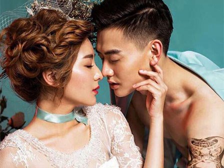 Hí hửng cùng em vào khách sạn, tôi sững sờ khi biết bí mật của em…