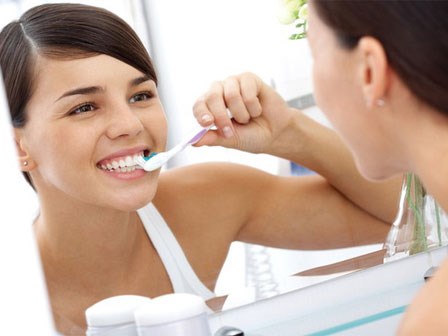 Những nguyên nhân gây chảy máu răng bạn nhất định không được chủ quan