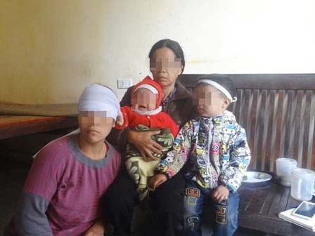 Bí ẩn xác chết lõa thể cạnh bãi tha ma