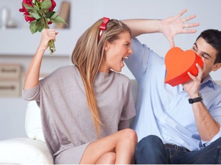 “Tối hậu thư” trước Tết của bạn gái khiến chàng trai đánh rơi cả cốc café uống dở