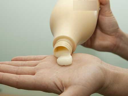 Da sẽ bị mẩn đỏ, căng rát nếu bạn tiếp tục để 6 thứ này chạm vào mặt