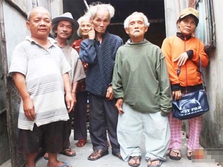Đời không như cổ tích với đại gia đình có nhiều “chú lùn” nhất Việt Nam