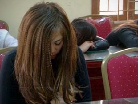 Cô gái 9X cầm đầu nhóm sơn nữ bán dâm 2 triệu đồng