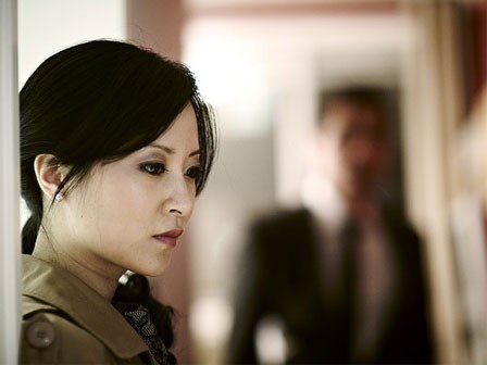 Rơi xuống vực thẳm sau câu hỏi của con trai 3 tuổi khi con lục được vật này trong túi bố