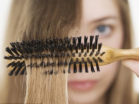 Mối nguy hiểm khi sử dụng lược bẩn