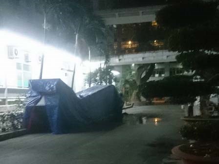 Cô gái trẻ rơi từ tầng 13 đại học Công Nghiệp tử vong