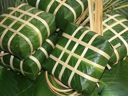 Bánh chưng, bánh tét ngày Tết mua phải lựa thật kỹ, coi chừng vớ phải bánh luộc bằng pin