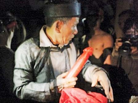 Những lễ hội phồn thực táo bạo nhất Việt Nam
