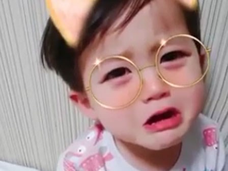 Chỉ với 10 giây, em bé này đã ‘đốn tim’ hàng triệu người