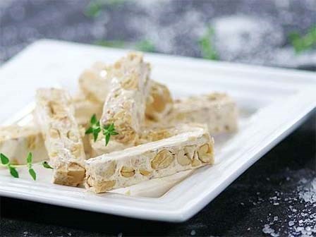 Tết này làm kẹo lạc mạch nha giòn ngon đãi khách