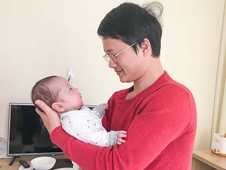 Mùa xuân đầu tiên của bé Gấu
