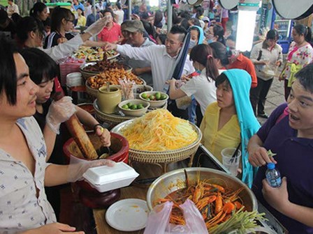 Du xuân chớ mạo hiểm cái bao tử!