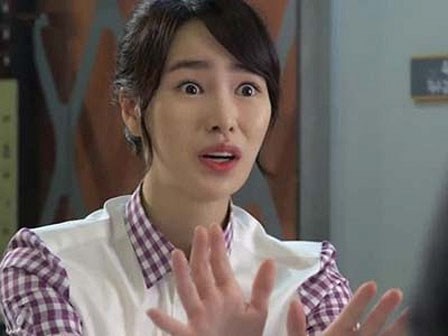 Màn trả thù 'kinh điển' khiến chồng và giúp việc tím tái mặt mày