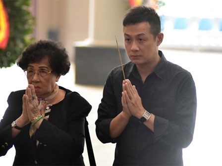 Nghệ sĩ nghẹn ngào tiễn biệt nhạc sĩ Hoàng Dương
