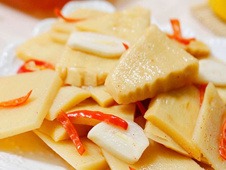 Tự làm măng muối chua cay ngay tại nhà