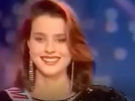 Clip Hoa hậu Pháp 1989 ngất xỉu khi đăng quang gây chú ý