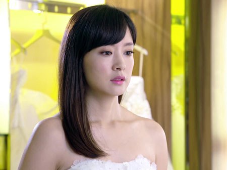 Bí ẩn đằng sau việc cô dâu tặng chú rể một bạt tai ngay lễ đường rồi hủy hôn