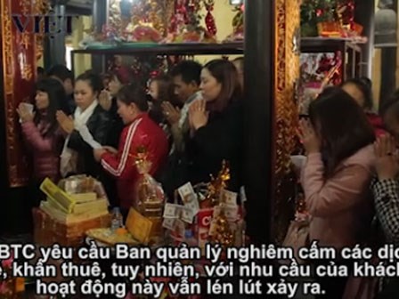 Clip: Nạn khấn thuê tái diễn ở đền Bà Chúa Kho