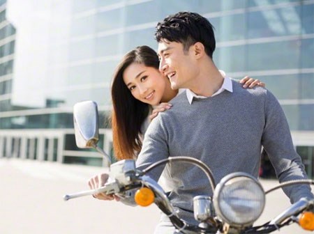 Sững sờ với khuôn mặt mộc của người yêu khi đã tẩy bỏ lớp trang điểm