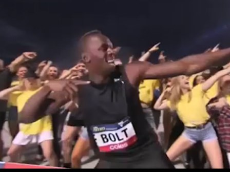 Usain Bolt chạy như đi bộ, vẫn cho đối thủ “hít khói”