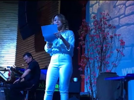 Mỹ Tâm bối rối hát 'Phía sau một cô gái' cực đáng yêu