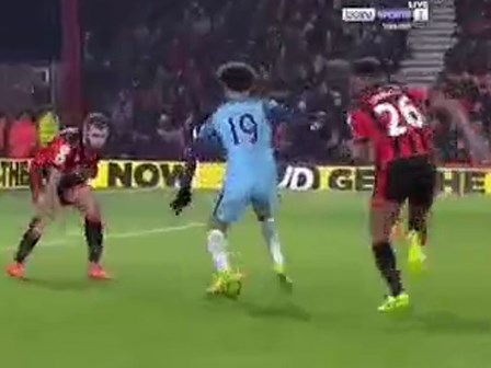 Thắng nhẹ Bournemouth, Man City lên ngôi nhì bảng