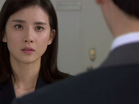 Vợ kiệt quệ vì bị chồng giáng thêm một đòn nặng nề trong lúc khốn khó